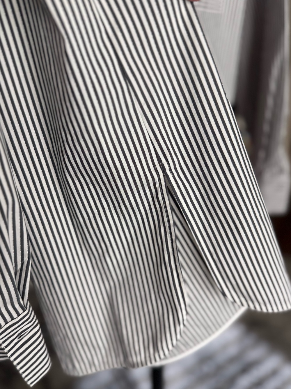 Lafayette 148 New York Oversize Button-Down Shirt - Picture 7 of 7